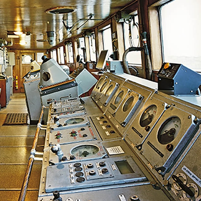 Die MS Stubnitz Kultur.Raumschiff an ihrem Liegeplatz in der Hafencity