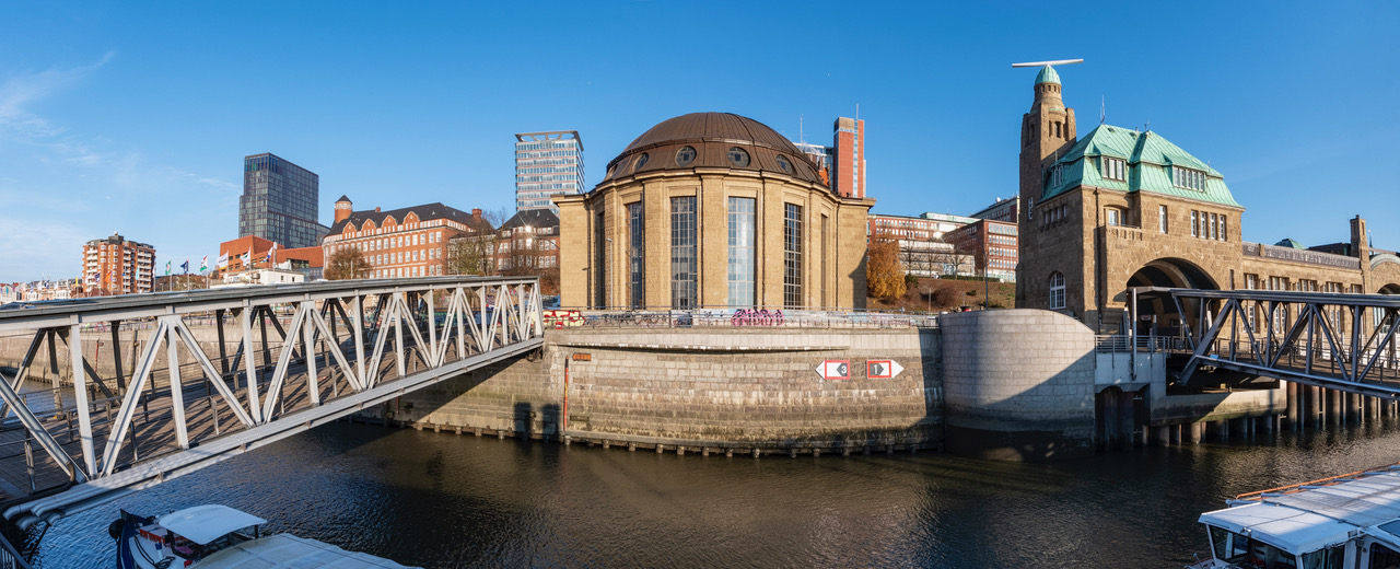 The evelator building on the north bank ©Andreas Schmidt-Wiethoff